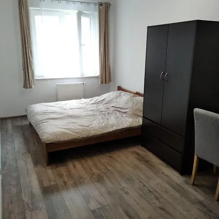Nowe Wyposazone Mieszkanie Blisko Centrum Dla 4-os