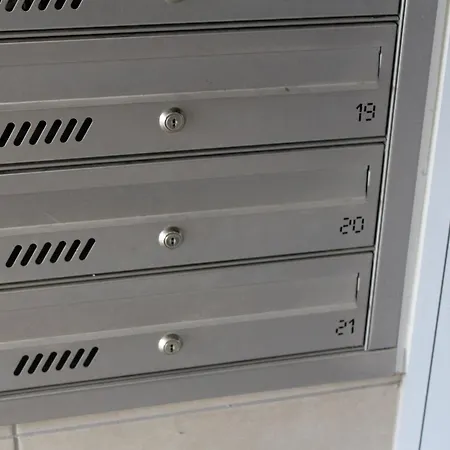 Nowe Wyposazone Mieszkanie Blisko Centrum Dla 4-os Appartamento *