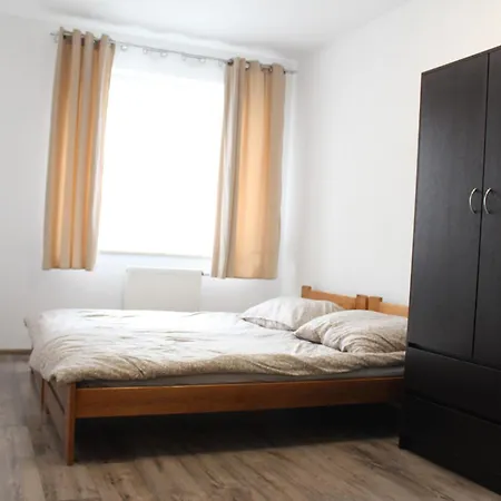 Nowe Wyposazone Mieszkanie Blisko Centrum Dla 4-os *