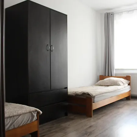 Апартаменты Nowe Wyposazone Mieszkanie Blisko Centrum Dla 4-os