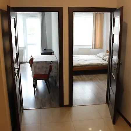 Apartament Nowe Wyposazone Mieszkanie Blisko Centrum Dla 4-os