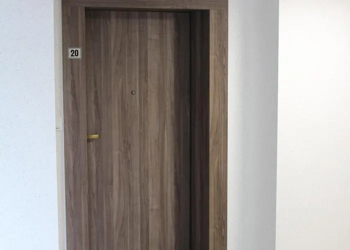 Nowe Wyposazone Mieszkanie Blisko Centrum Dla 4-os 公寓